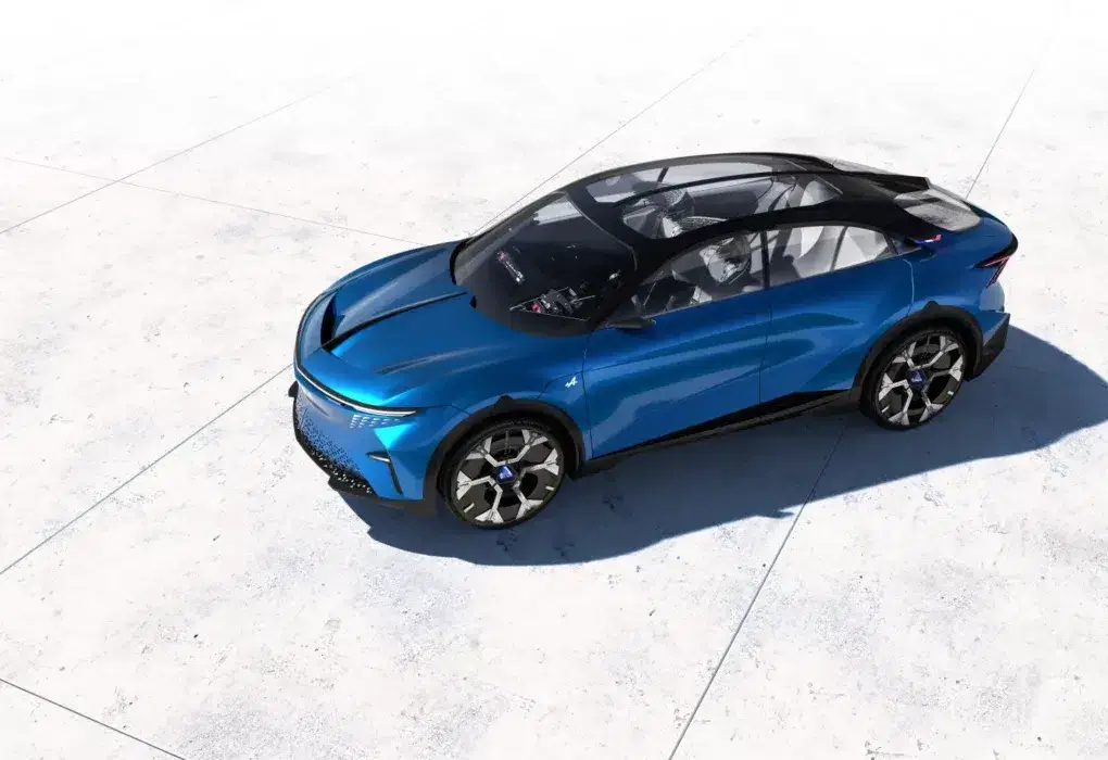 Découverte exclusive: le SUV coupé électrique Alpine A390!