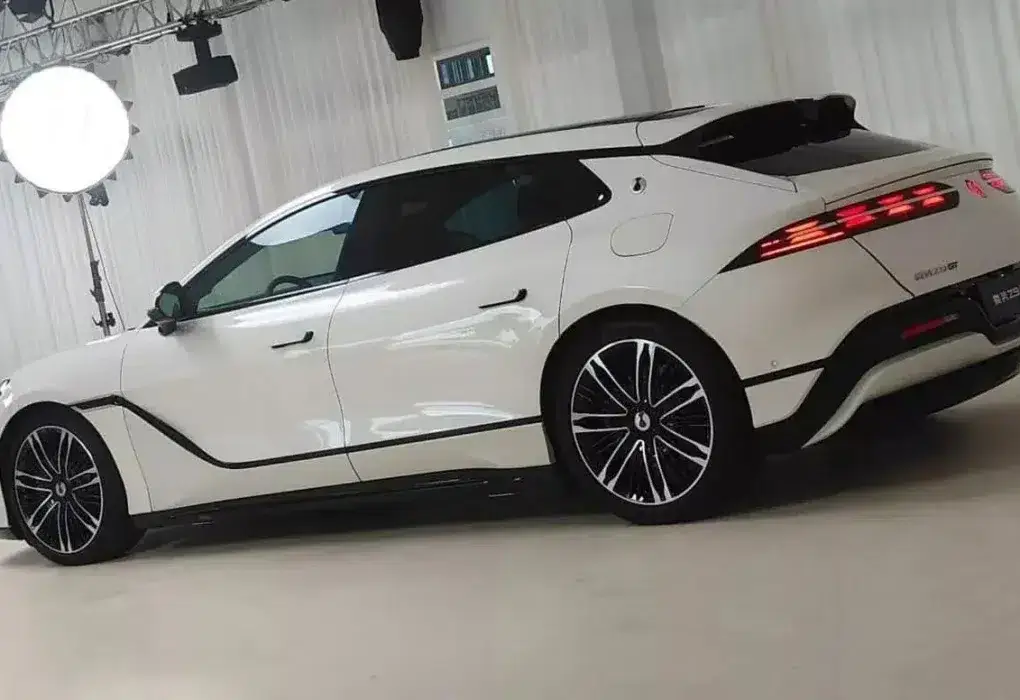 Denza Z9 GT: la chinoise qui défie les premium allemandes ?