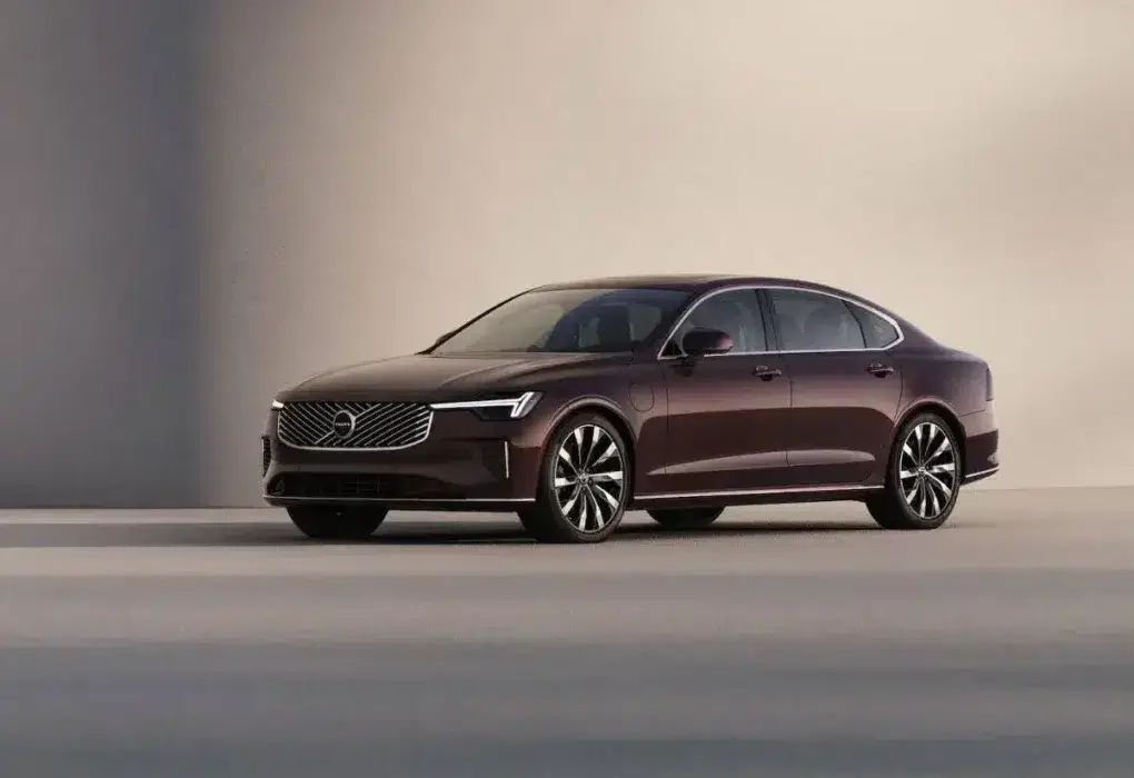 La Volvo S90 résiste et se refait une beauté