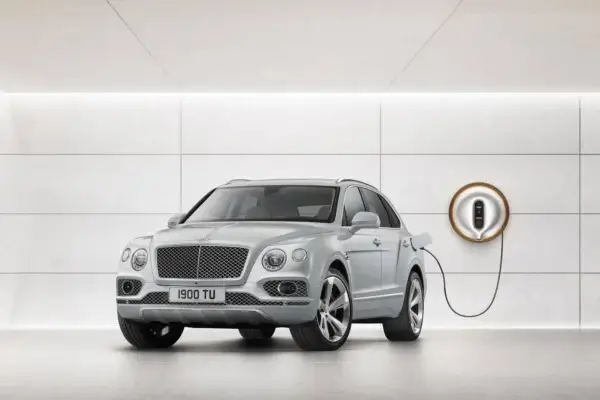Bentley hybride: le luxe puissant devient plus « abordable »