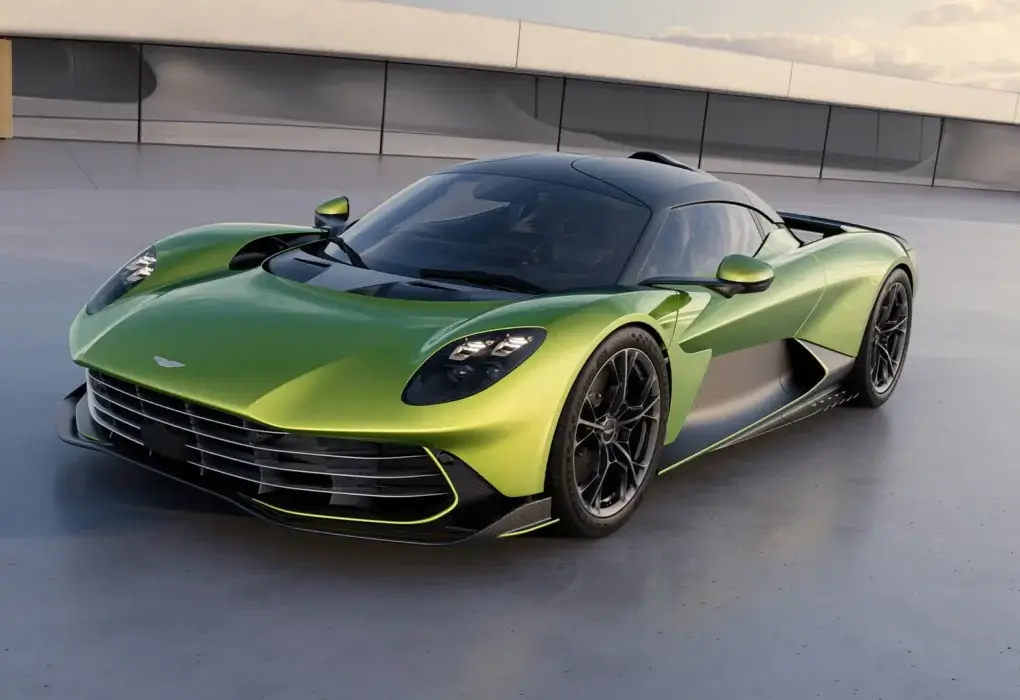 Aston Martin Valhalla: la supercar hybride s’impose à Monaco