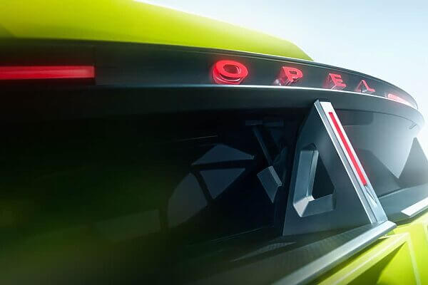 Opel donne un coup de jus au salon de Munich avec son concept GSE