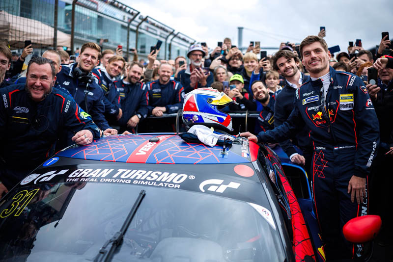 Verstappen étincelle pour sa première en GT3 sur la Nordschleife
