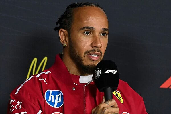 Lewis Hamilton: l’adieu bouleversant à Roscoe, son fidèle compagnon