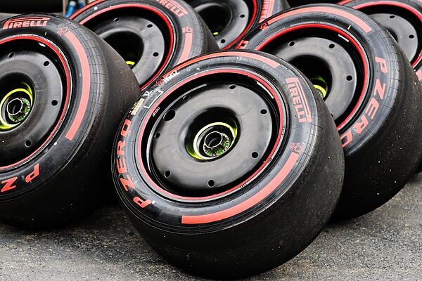 Pneu C6: Pirelli promet des ajustements après critiques
