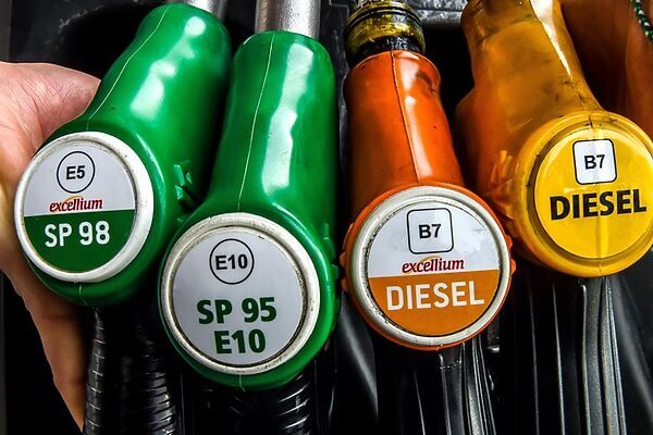 Prix des carburants: le diesel tire la hausse