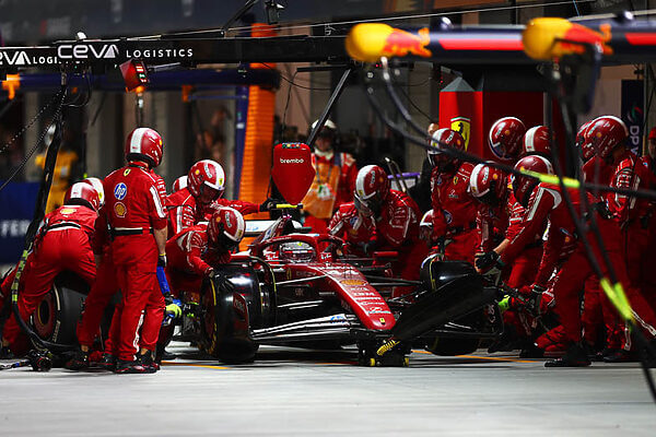 Saison noire pour Hamilton chez Ferrari