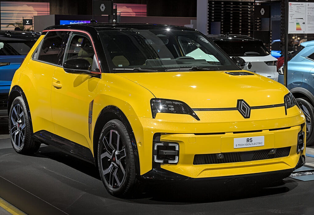 Renault 5 E-Tech détrône la Sandero en novembre