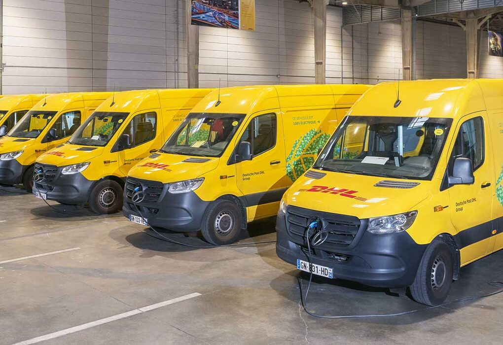 DHL électrique dans un entrepôt