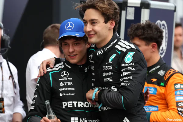 George Russell pique Verstappen après Melbourne