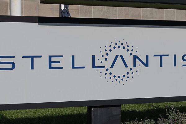 Jeep Cherokee hybride : le virage de Stellantis