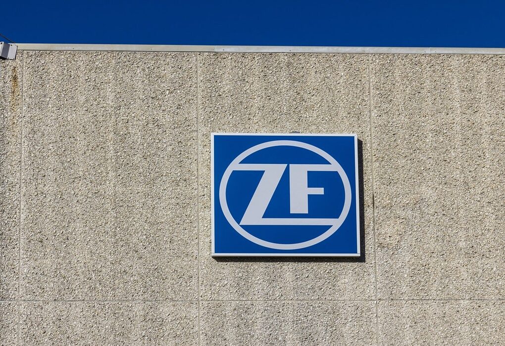 ZF réduit sa dette et prépare d’autres cessions