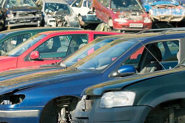 Stellantis ouvre un 3e centre de démantèlement