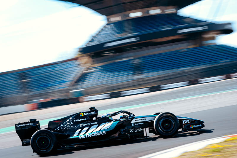 Essais Pirelli F1 : McLaren et Mercedes à fond