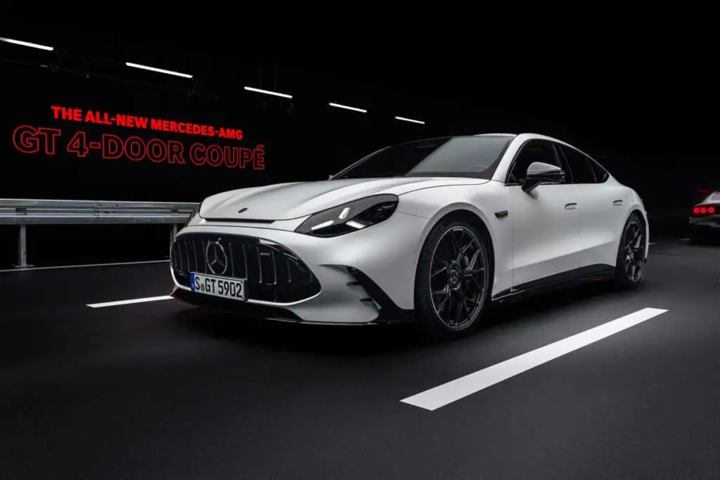 Mercedes-AMG-GT-4-Portes-electrique-10-min-de-recharge-et-700-km-d-autonomie-GT-55-1024×683