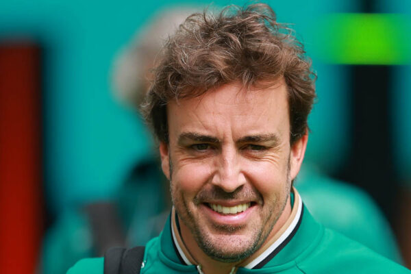 Fernando Alonso lucide face à la crise d’Aston Martin
