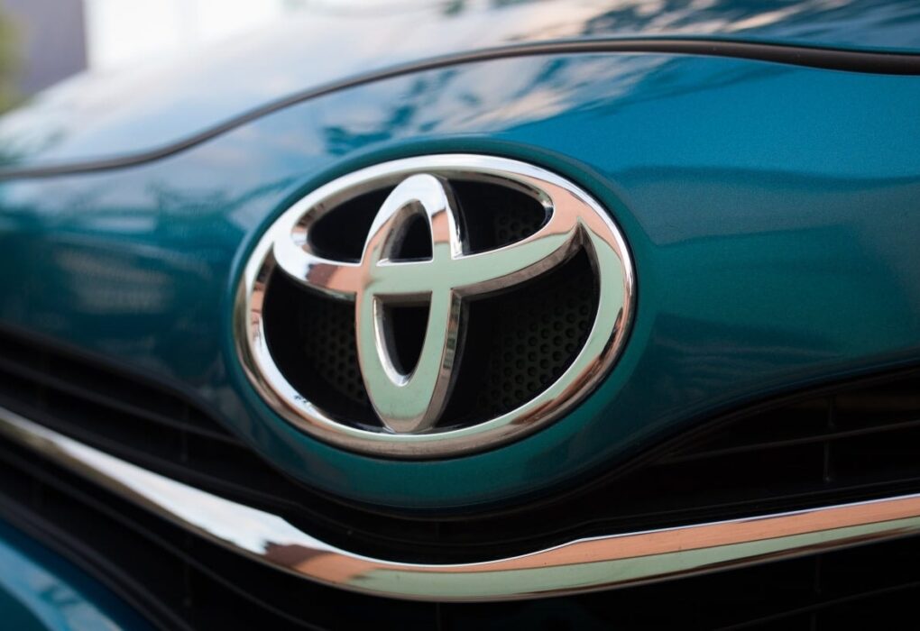 Yoshihiro Nakata représentant Toyota Motor Europe lors d’un événement automobile à Bruxelles