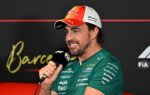 Fernando Alonso dans le paddock Aston Martin au Grand Prix d’Espagne à Barcelone