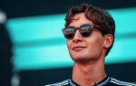 George Russell au volant de sa Mercedes lors des essais libres F1