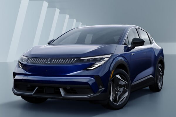 Le Mitsubishi Eclipse Sportback électrique présenté comme un crossover compact destiné au marché nord-américain.