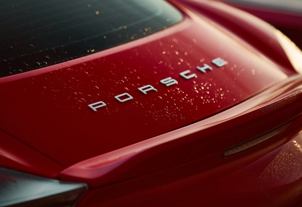 Michael Leiters lors d’une présentation Porsche consacrée à la stratégie industrielle et produit de la marque.