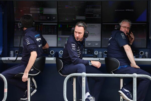 Une monoplace Williams de Formule 1 en action sur le circuit autrichien pendant un week-end de Grand Prix.