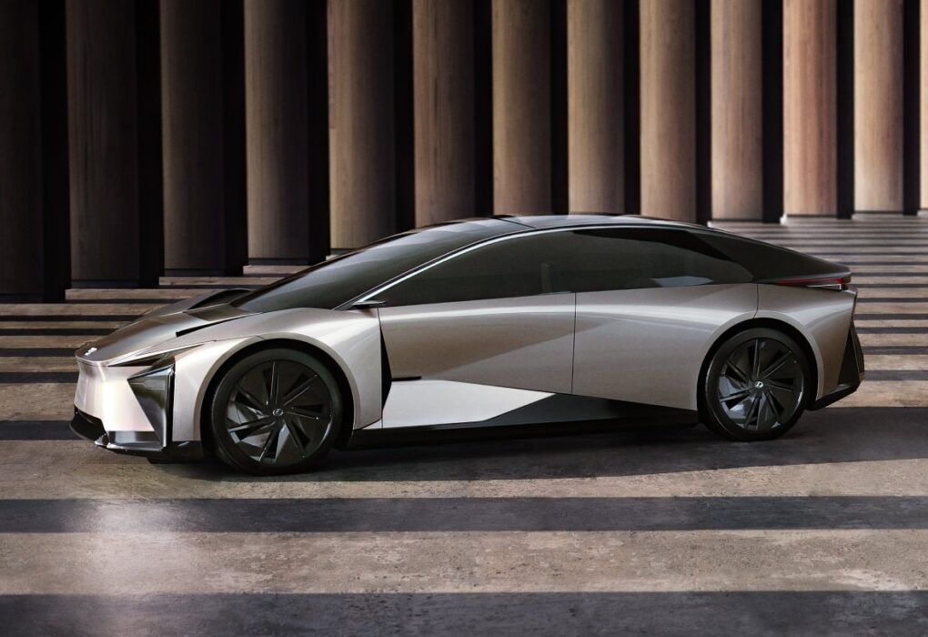 Concept Lexus LF-ZC électrique présenté comme un futur modèle Toyota à technologie de production avancée.