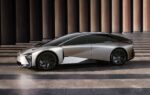 Concept Lexus LF-ZC électrique présenté comme un futur modèle Toyota à technologie de production avancée.