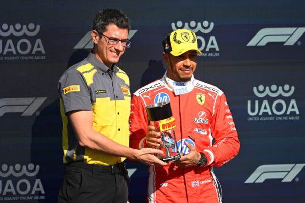 Lewis Hamilton en piste à Silverstone lors du GP de Grande-Bretagne F1.