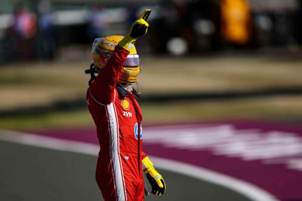 Fred Vasseur dans le paddock Ferrari après la victoire de la Scuderia à Silverstone.