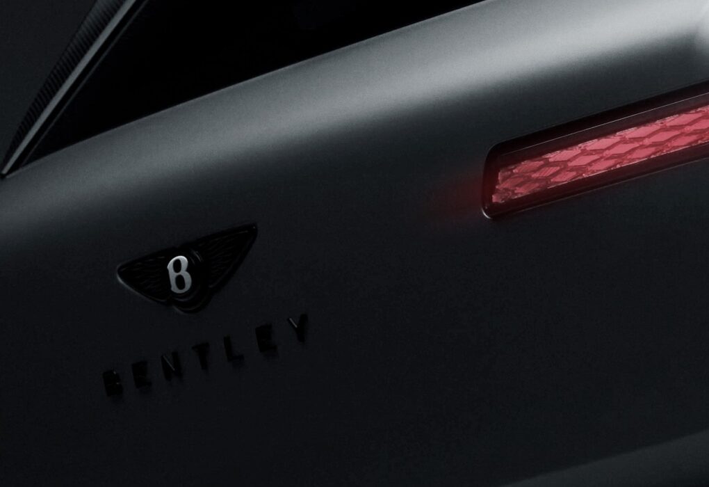 Le SUV électrique Bentley Torcal annoncé comme premier modèle de série 100 % électrique de la marque britannique.