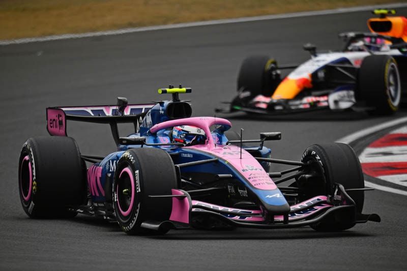 La monoplace Alpine F1 en piste lors d’un Grand Prix de Formule 1.