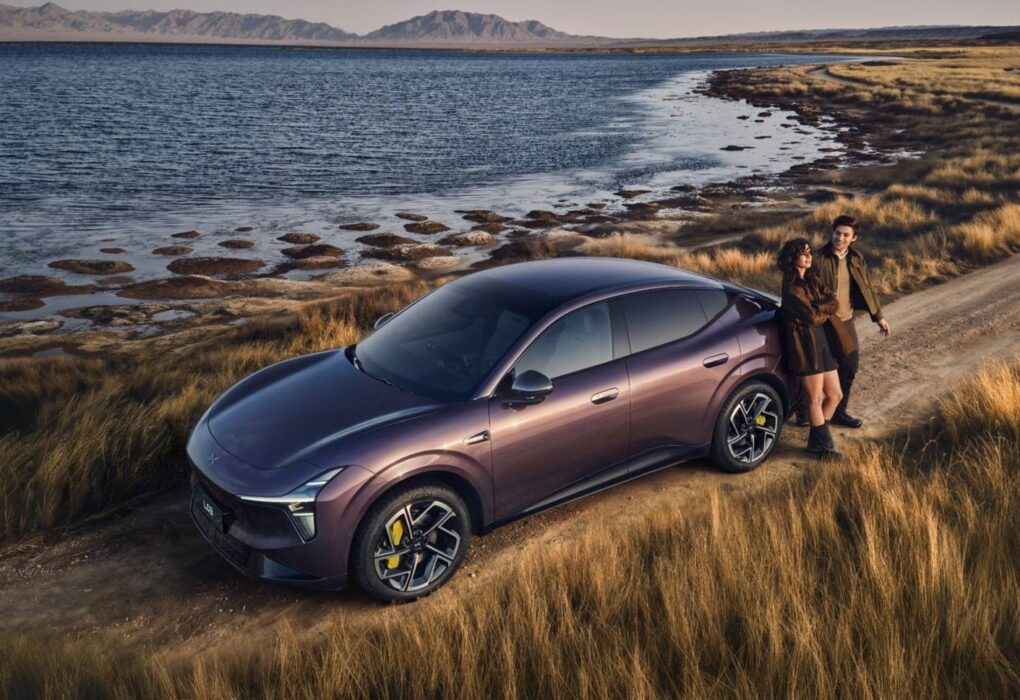 Le Xpeng L03 présenté à Munich, SUV coupé électrique centré sur l’intelligence artificielle.
