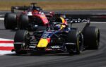 Max Verstappen au volant de la Red Bull F1 sur le circuit de Spa-Francorchamps.