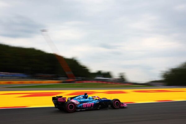 Pierre Gasly au volant de l’Alpine sur le circuit de Spa-Francorchamps lors du GP de Belgique.