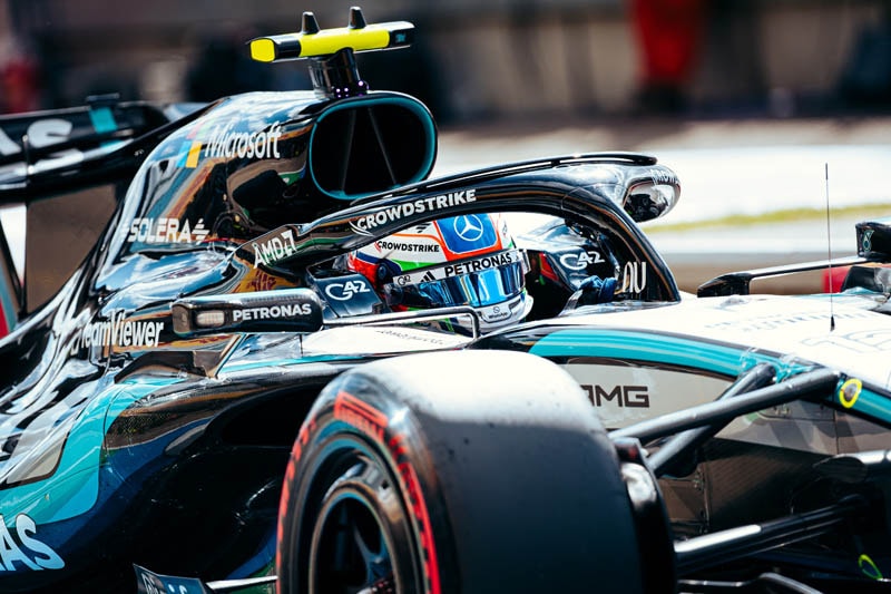 Kimi Antonelli en piste avec sa Mercedes lors des essais libres de F1 à Spa.