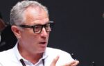 Stefano Domenicali dans le paddock de la Formule 1.