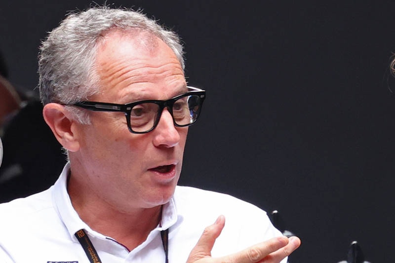 Stefano Domenicali dans le paddock de la Formule 1.
