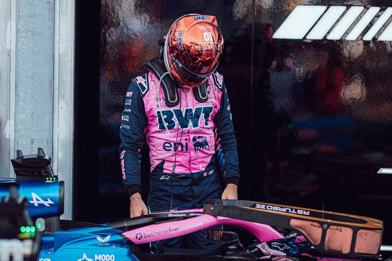 Flavio Briatore, dirigeant de fait de l’écurie Alpine F1, dans le paddock.