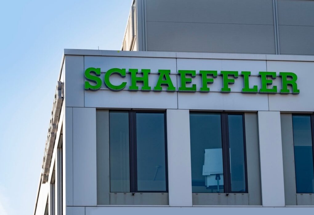 Site industriel de Schaeffler en Allemagne illustrant l’élargissement du programme de retraite progressive.
