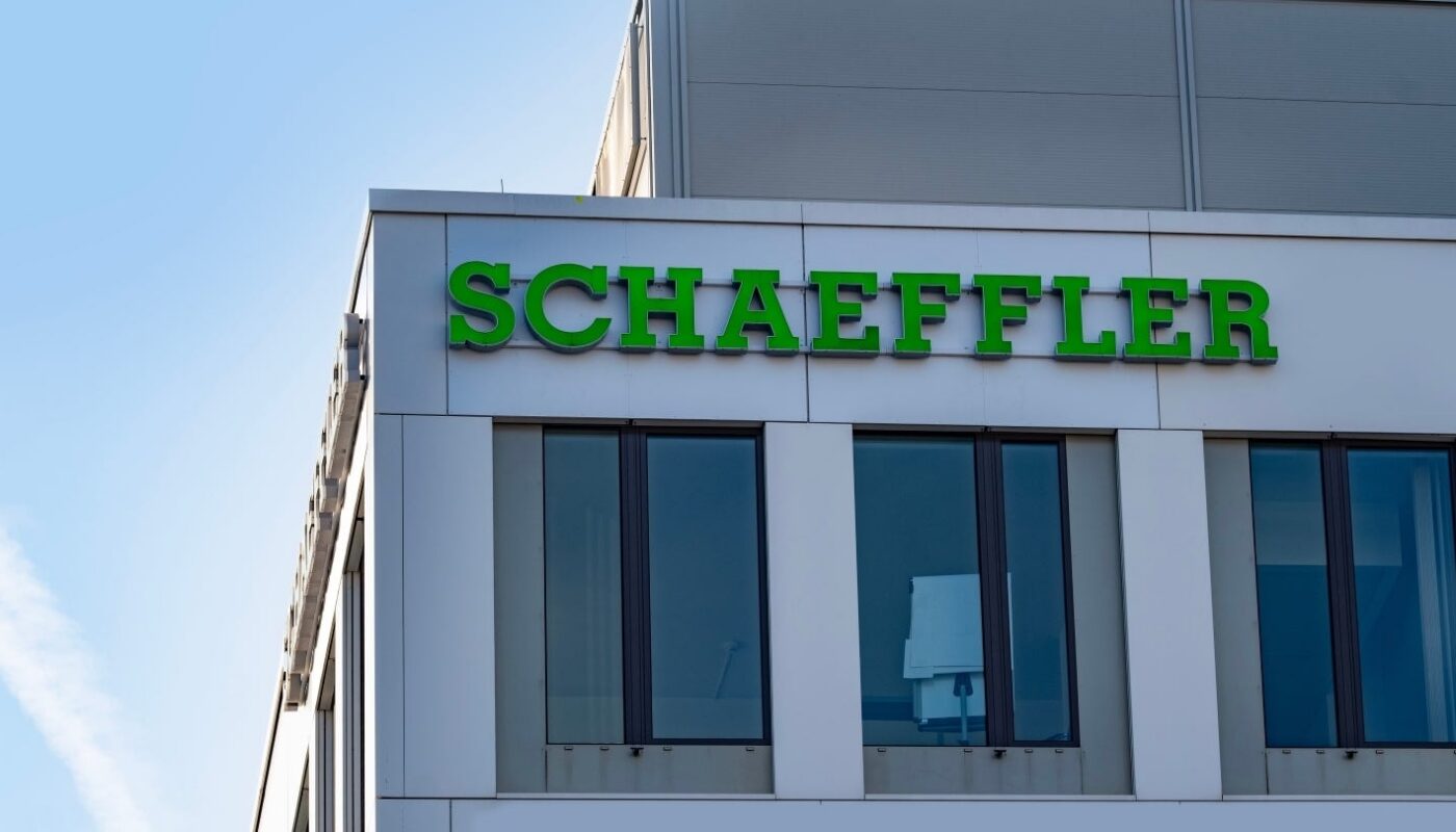 Site industriel de Schaeffler en Allemagne illustrant l’élargissement du programme de retraite progressive.