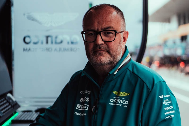 Portrait de Tom McCullough, directeur de la performance chez Aston Martin Performance Technologies.