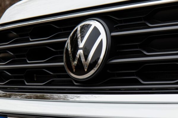 Logo Volkswagen sur la façade du site de production de Chattanooga, dans le Tennessee.