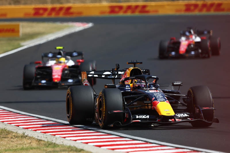 Nikolas Tombazis dans le paddock de Formule 1.