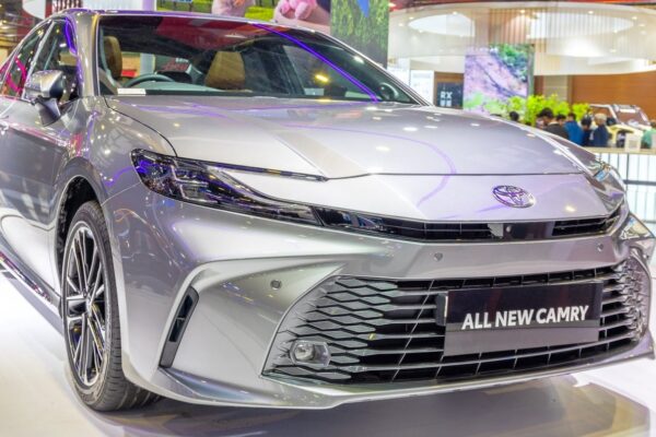 Une Toyota Camry Hybrid, principal modèle concerné par le rappel.