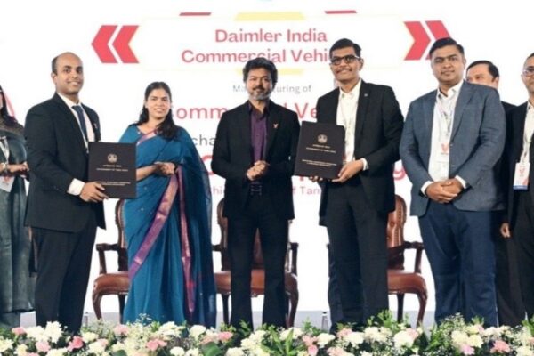 Un camion BharatBenz de Daimler India Commercial Vehicles en Inde.