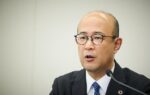 Kenta Kon, nouveau président et directeur général de Toyota, lors d’une prise de parole.