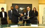 Des représentants de Proton et David Pieris Holdings lors de la signature de leur accord de distribution au Sri Lanka.