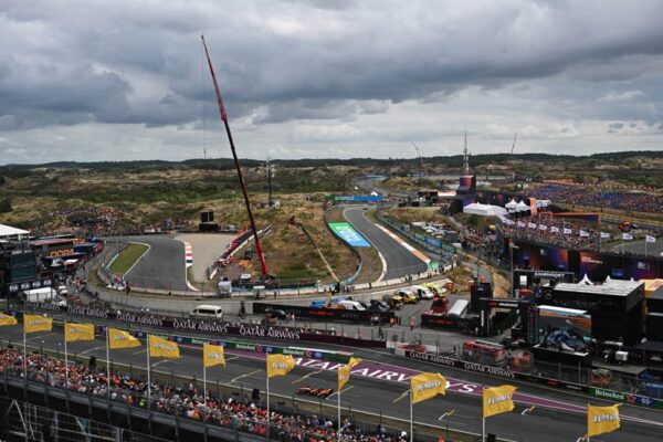 La Mercedes d’Antonelli en piste à Zandvoort pendant les essais libres.