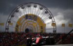 Charles Leclerc et Lewis Hamilton au volant des Ferrari SF-26 lors du GP des Pays-Bas.